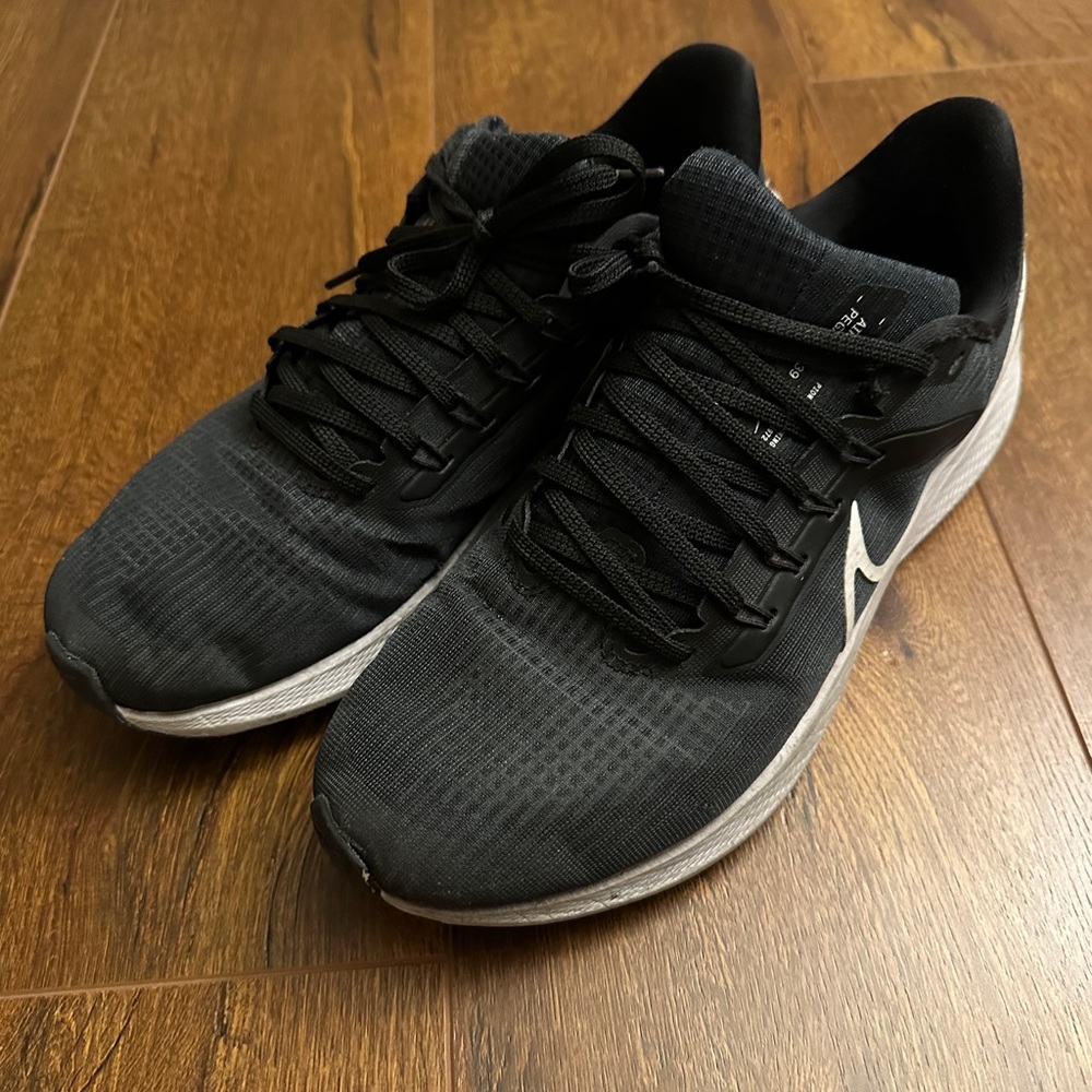 NIke Air Zoom Pegasus 39 Black Dark Smoke Mens Size 10.5 White DH4071 001